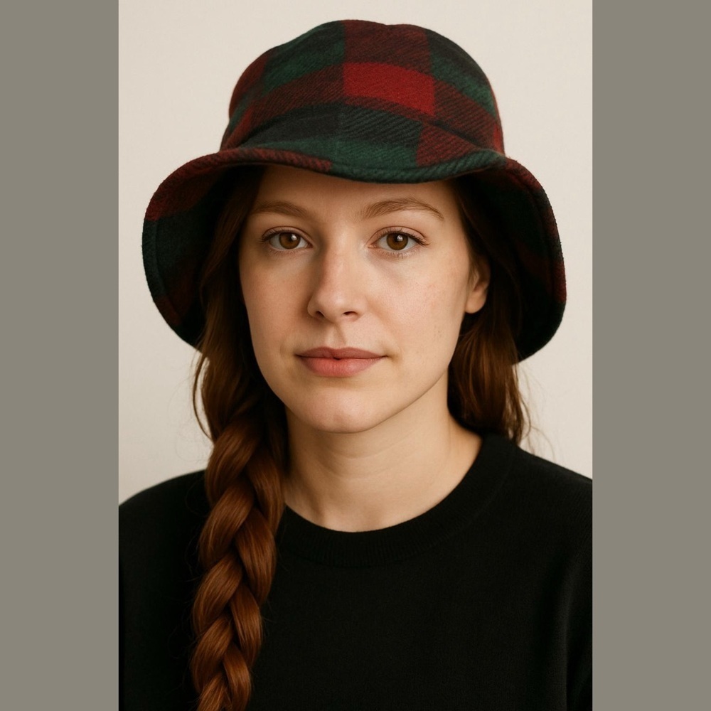 VINTAGE WOOL BLEND BURGUNDY GREEN & BLACK PLAID BUCKET HAT CLASSIC CASUAL